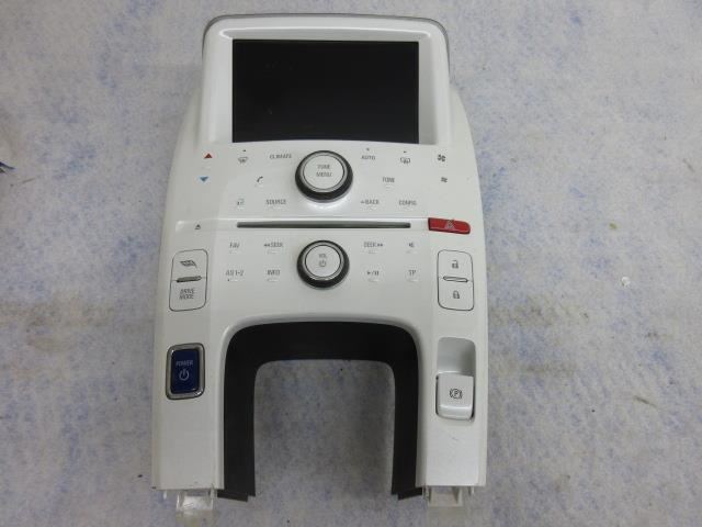 CHEVROLET VOLT 2011-2013-2014-2013-2015 RADIO OEM WHITE 7 " SCREEN FACE PLATE