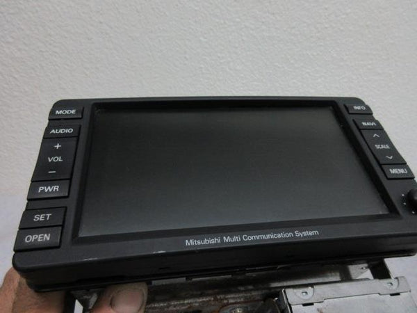 MITSUBISHI LANCER OUTLANDER 2009-2010 OEM NAVIGATION RADIO 7 ¨ SCREEN 8750A183