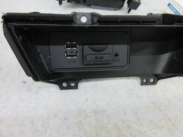 MAZDA 3 MAZDA3 2019-2018 OEM RADIO RECEIVER SCREEN 7¨ NAVIGATION CONVERSION KIT