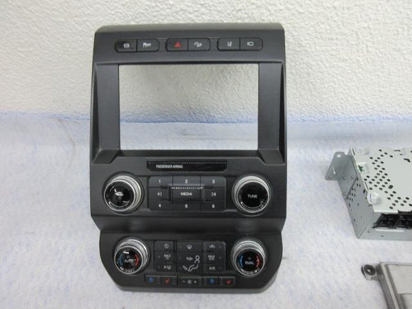 FORD F250 F-250 2021-2022 OEM RADIO RECEIVER CD SYNC  APIM SCREEN 8 NAVIGATION