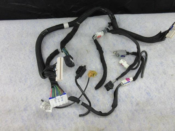 DODGE JOURNEY SXT 2012-2018 RADIO RECEIVER OEM SCREEN 8.4 ¨ UCONNECT NAVIGATION