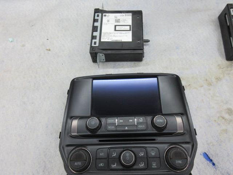 GMC SIERRA 2014-2015 OEM RADIO CD READER NAVIGATION 8 ¨ SCREEN 23485743