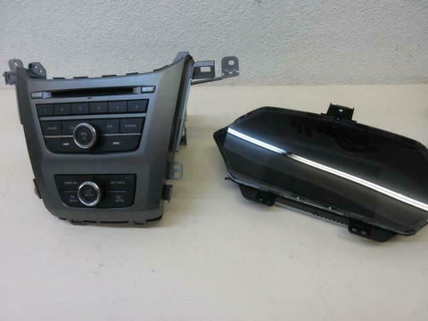 HONDA ODYSSEY 2014-2015-2016-2017 OEM RADIO SCREEN 8 " 39810-TK8-C110-M1