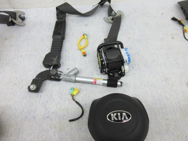 KIA SOUL EX EV 2014-2016-2017-2015-2018-2019 OEM STEERING wheel Airbag LEFT BELT