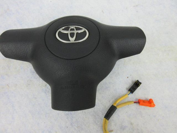 TOYOTA RAV-4 O 4 - O 5  OEM  ALREADY RECALLED LEFT Airbag  steering wheel DRIVER