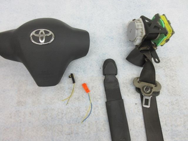 TOYOTA YARIS HATCHBACK SEDAN O 6 - I  I  DRIVER AIRBAG LEFT STEERING WHEEL BELT
