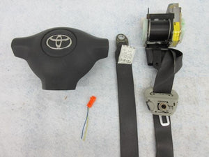 TOYOTA YARIS ECO VITZ  O 3 - O  5 BLACK DRIVER LEFT AIRBAG STEERING WHEEL BELT