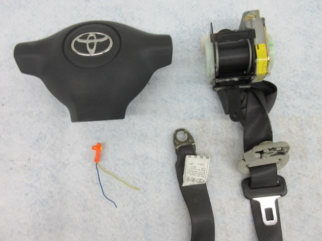 TOYOTA YARIS ECO VITZ  O 3 - O  5 BLACK DRIVER AIRBAG STEERING WHEEL BELT LEFT
