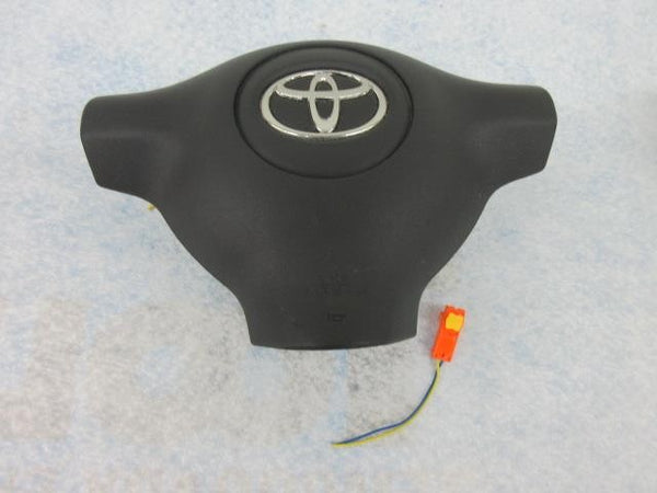 TOYOTA YARIS ECO VITZ  O 3 - O  5 BLACK DRIVER AIRBAG STEERING WHEEL BELT LEFT