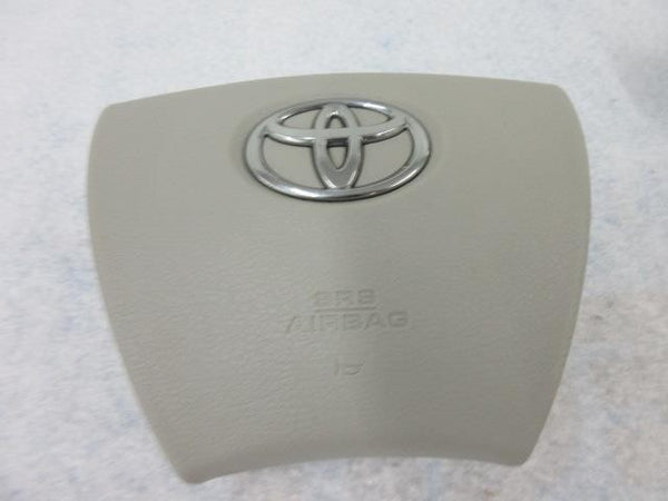TOYOTA SIENNA  I  2 -  I 4  OEM LEFT Airbag STEERING WHEEL DRIVER LIGHT GRAY LH