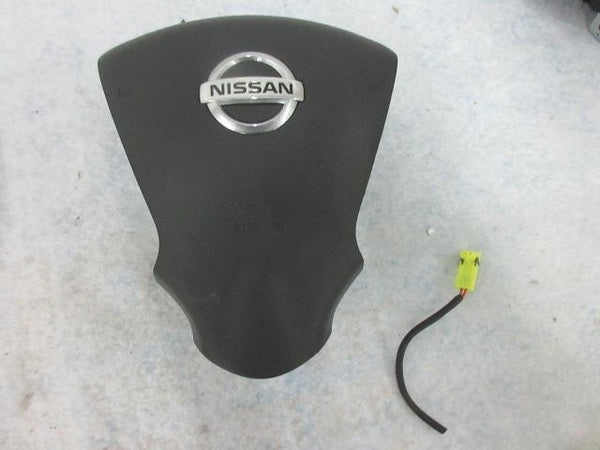 NISSAN VERSA MICRA 2016-2017-2018-2019 LEFT AIRBAG * METAL 1 PLUG Steering wheel