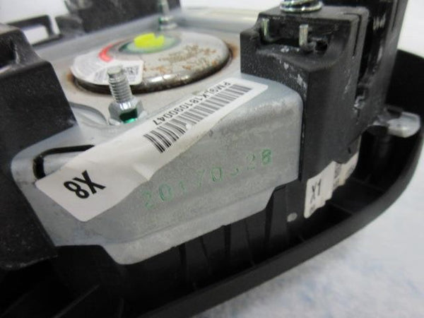 NISSAN VERSA MICRA 2016-2017-2018-2019 LEFT AIRBAG * METAL 1 PLUG Steering wheel