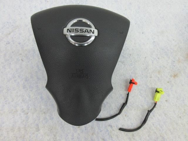 NISSAN NV200 NV 200 NV350 2014-2024 OEM 2 PLUG LEFT Airbag steering wheel Driver