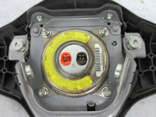 TOYOTA YARIS SEDAN HATCHBACK O 6 - I  I LH DRIVER L AIRBAG STEERING WHEEL LEFT