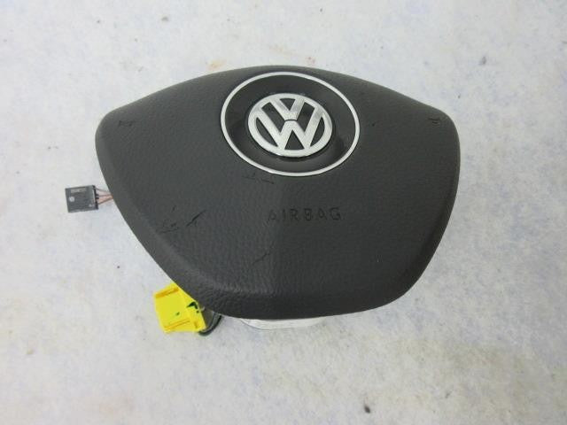VOLKSWAGEN AMAROK 2016-2017-2018-2019-2020-2021 used STEERING WHEEL left  AIRBAG