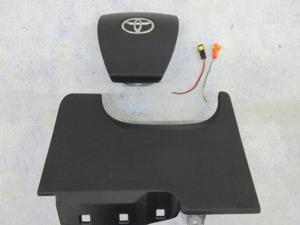 TOYOTA PRIUS C 2014-2015-2017-2016-2018-2019 Airbag OEM steering wheel knee LEFT