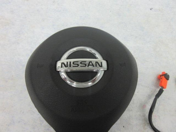 NISSAN S SV SENTRA 2020-2021-2022-2023-2024 LH OEM KNEE airbag DRIVER KNEE BELT