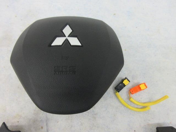 Mitsubishi ECLIPSE CROSS 2017-2022-2023-2024 Airbag LEFT steering wheel knee OEM
