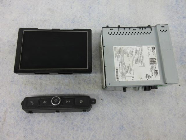 GMC SIERRA 2500 2018-2019-2020 OEM RADIO 7 ¨ SCREEN 84507918 RECEIVER 84610616