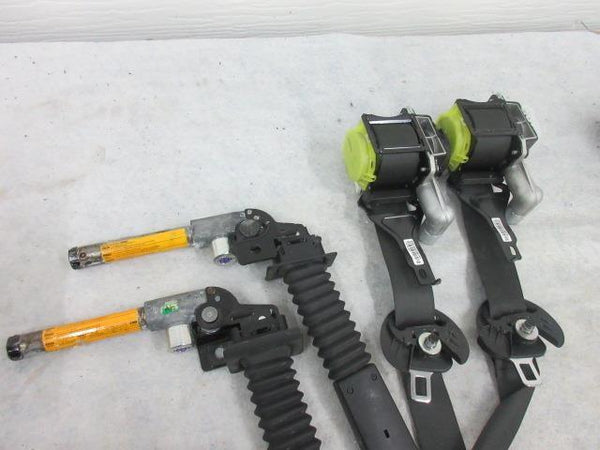 HYUNDAI Elantra GLS SE GL 2019-2020 steering wheel Airbag LEFT KNEE 2 X BELTS