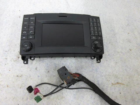 MERCEDES SPRINTER  2500 2016-2017-2018 OEM RADIO NAVIGATION SCREEN A9069005203