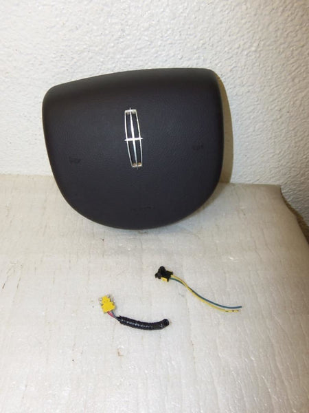 LINCOLN TOWN CAR 2006-2007-2008-2009-2010-2011 OEM AIRBAG DRIVER 2 PLUGS