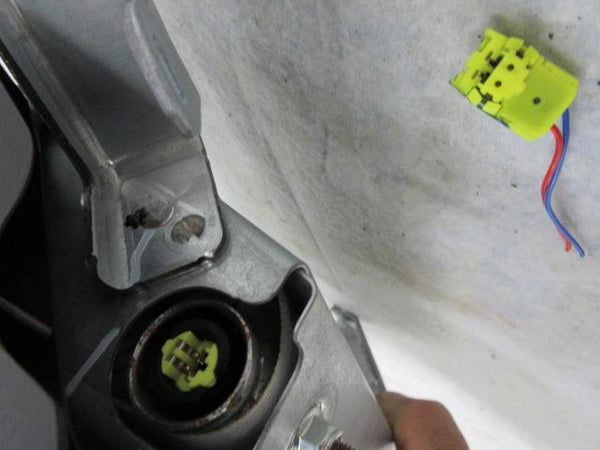 NISSAN KICKS 2021-2022-2023-2024 OEM RIGHT PASSENGER KNEE BOOSTER RH LEFT AIRBAG