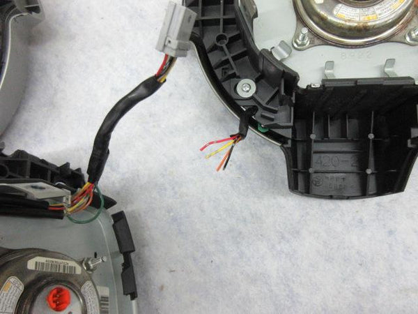 NISSAN ROGUE SV S 2008-2013 ONLY WITH CRUISE Airbag steering wheel LH WIRE CUT