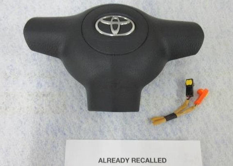TOYOTA RAV-4 O 4 - O 5  OEM  ALREADY RECALLED  Airbag LEFT steering wheel DRIVER