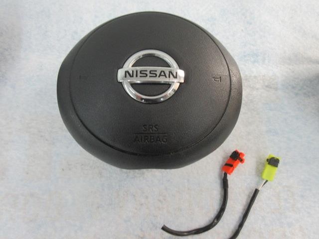 NISSAN VERSA NOTE SL 2012-2013-2014 AIRBAG 2 PLUGS OEM Steering wheel LEFT ROUND