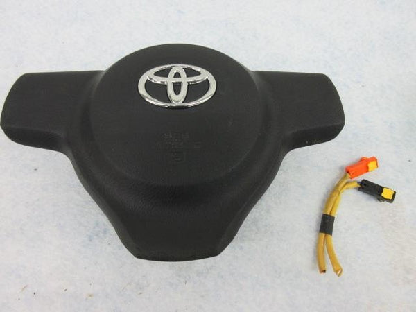 Toyota Yaris 2013-2014-2015-2016-2017-2018 LEFT Airbag steering wheel KNEE OEM L
