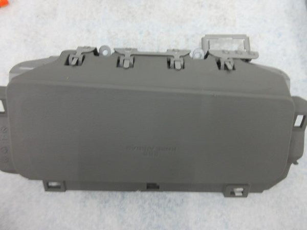 TOYOTA SIENNA  I  2 -  I 4  OEM LEFT Airbag STEERING WHEEL DRIVER KNEE BOOSTER