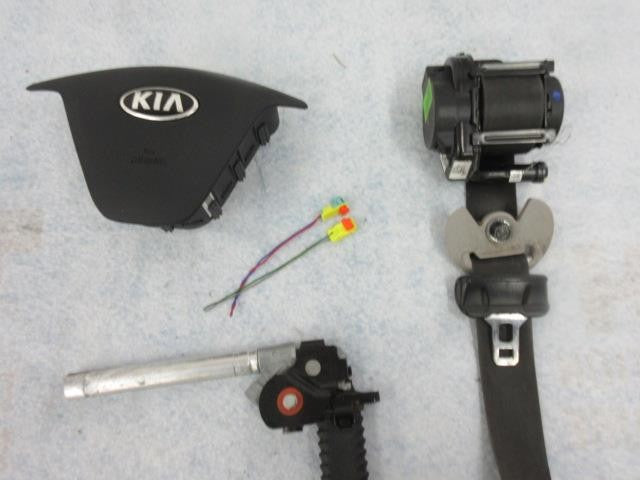 KIA FORTE SEDAN / HATCHBACK LX EX 2017-2018 LEFT OEM DRIVER BELT steering Airbag