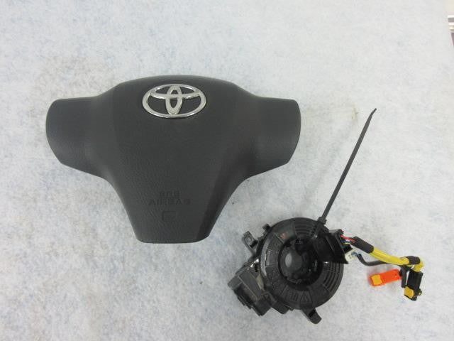 TOYOTA YARIS SEDAN HATCHBACK O 6 - I  I DRIVER AIRBAG STEERING LH L WHEEL LEFT L