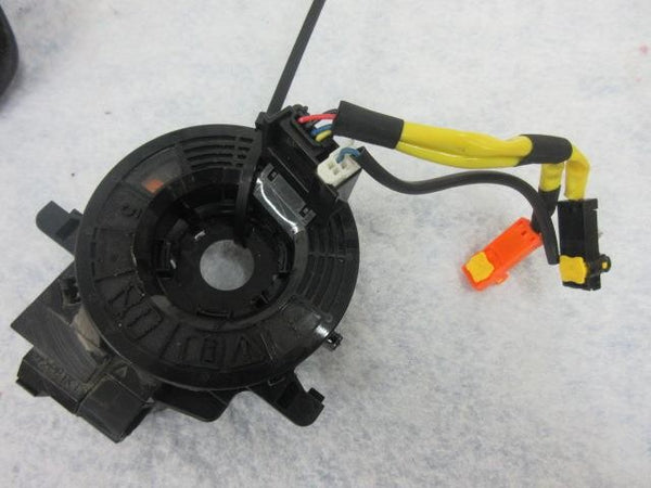TOYOTA YARIS SEDAN HATCHBACK O 6 - I  I DRIVER AIRBAG STEERING LH L WHEEL LEFT L