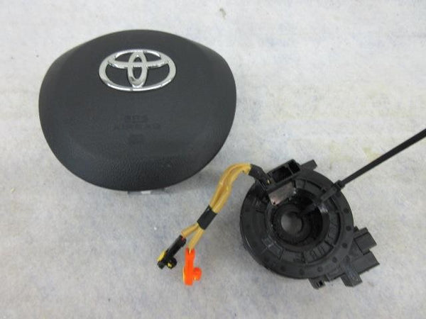 Toyota Yaris 2013-2014-2015-2016-2017-2018 LEFT OEM Airbag ROUND steering wheel