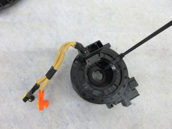 Toyota Yaris 2013-2014-2015-2016-2017-2018 LEFT OEM Airbag ROUND steering wheel