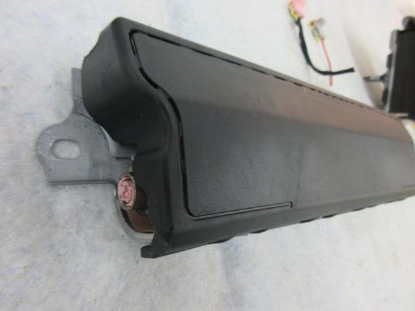 BUICK ENVISION REGAL 2019-2020 DRIVER OEM STEERING WHEEL airbag KNEE LEFT