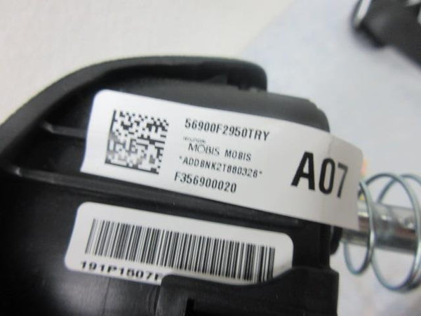 HYUNDAI Elantra GLS SE GL 2019-2020 LH steering wheel Airbag KNEE LEFT 2 X BELTS