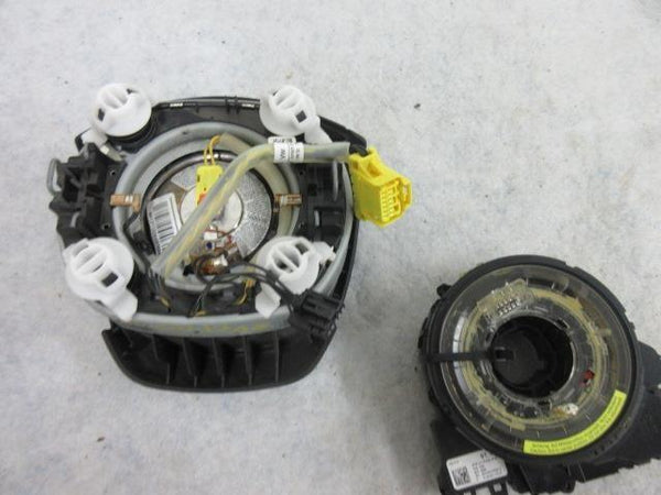 VOLKSWAGEN TOUAREG 2011-2017 DRIVER STEERING WHEEL  AIRBAG 7P6 880 201 H 81U