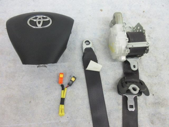TOYOTA COROLLA S BLACK W /RADIO O 9 - I  O AIRBAG STEERING WHEEL MATRIX LH LEFT