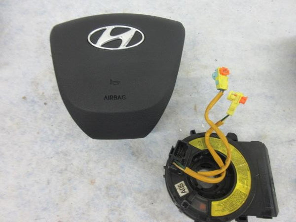 HYUNDAI ACCENT HATCHBACK 2015-2016-2017 BLACK LEFT driver steering WHEEL Airbag