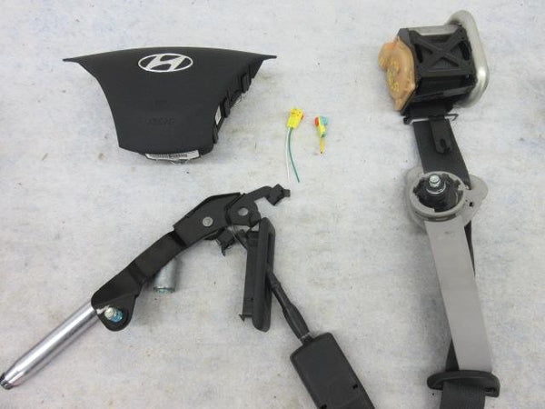 Hyundai Elantra 2 DOORS COUPE ONLY 2011-2017 OEM Airbag LEFT steering wheel BELT