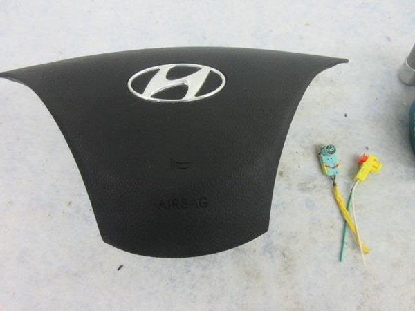 Hyundai Elantra GT HATCHBACK ONLY 2011-2017 OEM LEFT Airbag steering wheel BELT