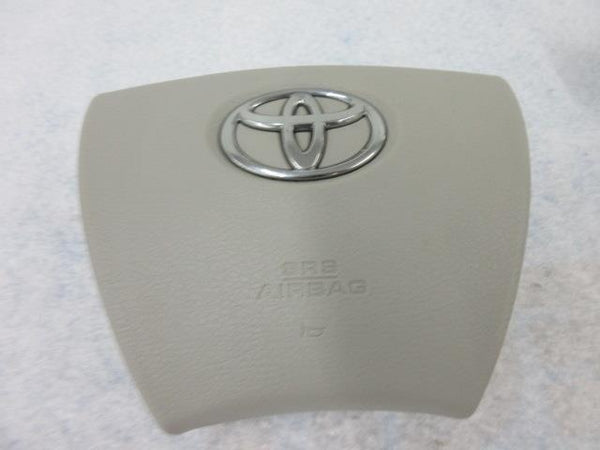 TOYOTA SIENNA  I  2 -  I 4  OEM LEFT Airbag STEERING WHEEL DRIVER LIGHT GRAY LH