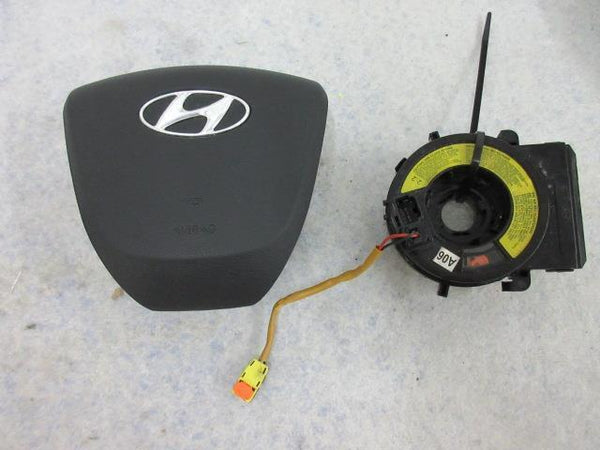 HYUNDAI ACCENT hatchback gs 2012-2013-2014 OEM Airbag left driver steering black