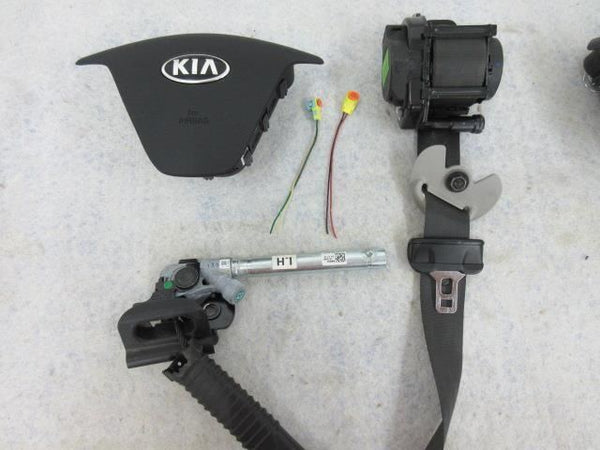 KIA FORTE SEDAN / HATCHBACK 2017-2018 OEM DRIVER left seat belt steering Airbag