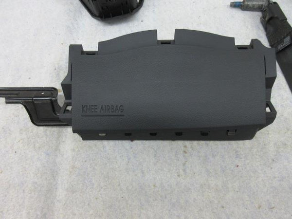 HYUNDAI SANTA FE BLACK 2013-2018 STEERING WHEEL driver knee airbag LEFT BELT