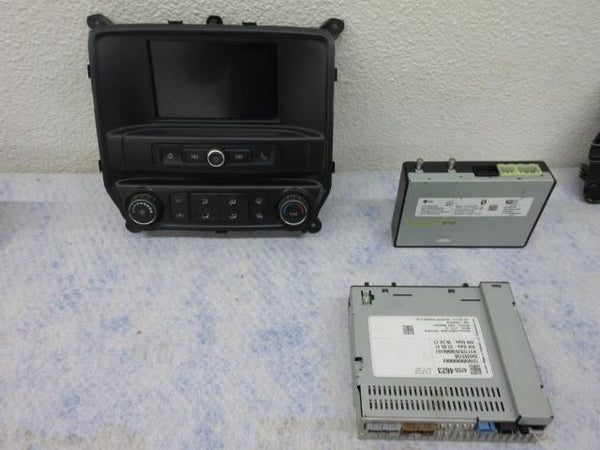 GMC SIERRA 2015-2016-2017-2018 OEM RADIO BEZEL NO NAVIGATION SCREEN 7 ¨ 42578313