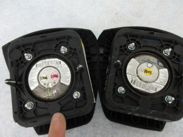 CHEVROLET EXPRESS 1500 2008-2024 AIRBAG DRIVER LEFT STEERING WHEEL OEM WITH PLUG